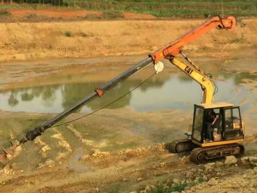 挖機(jī)伸縮臂廠家定制、勾機(jī)伸縮臂廠家改裝、伸縮臂挖機(jī)廠家